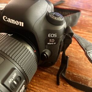 Canon EOS 5D Mark IV DSLR Camera - Black